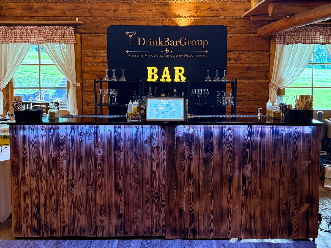 Mobilny bar Opalane Drewno — DrinkBarGroup